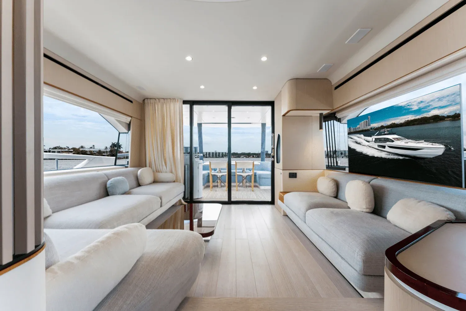 2023 Azimut 68 FLY Image Thumbnail #24