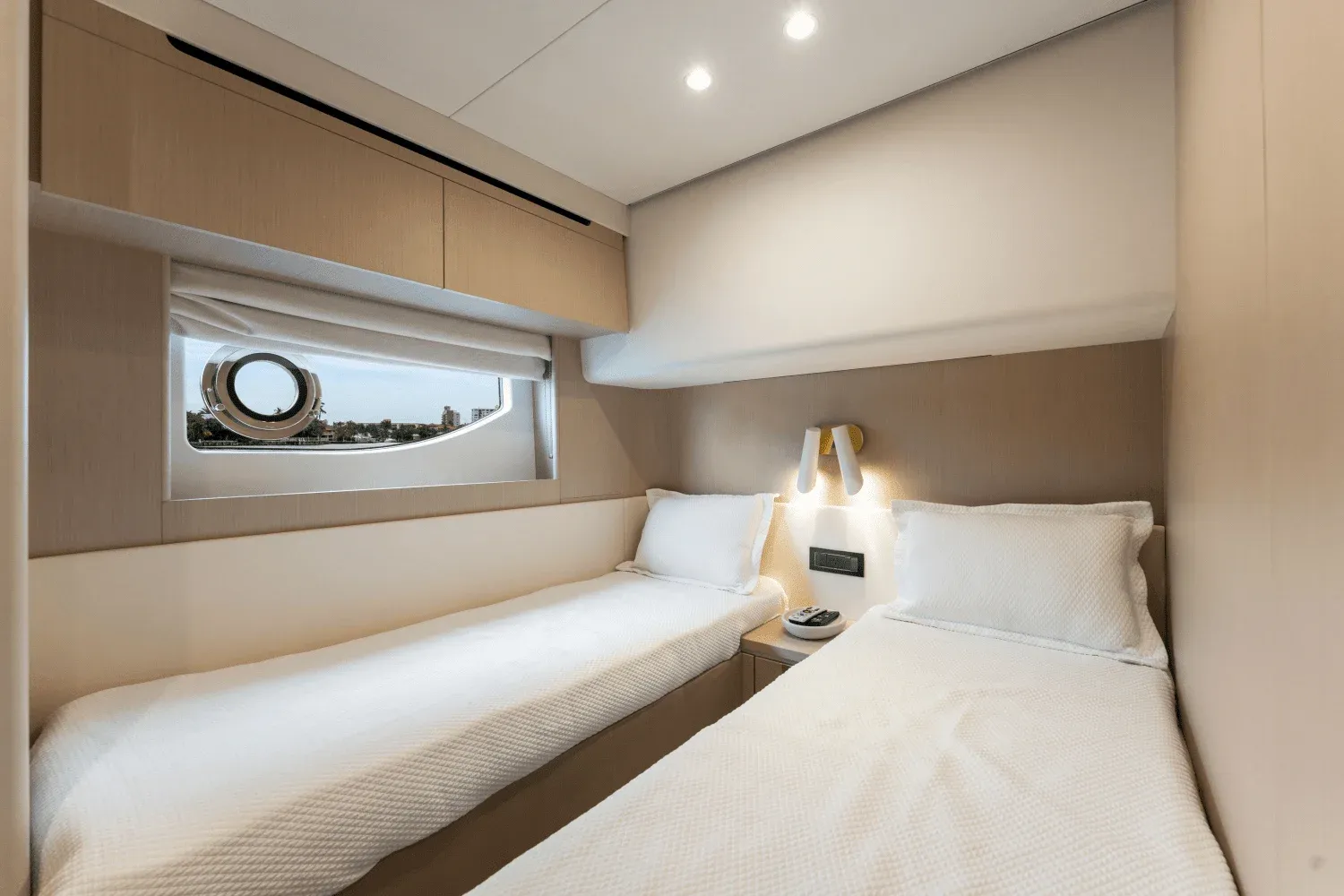 2023 Azimut 68 FLY Image Thumbnail #38