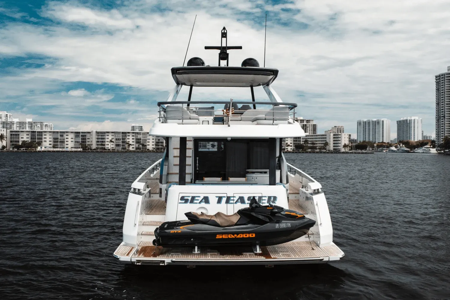 2023 Azimut 68 FLY Image Thumbnail #10