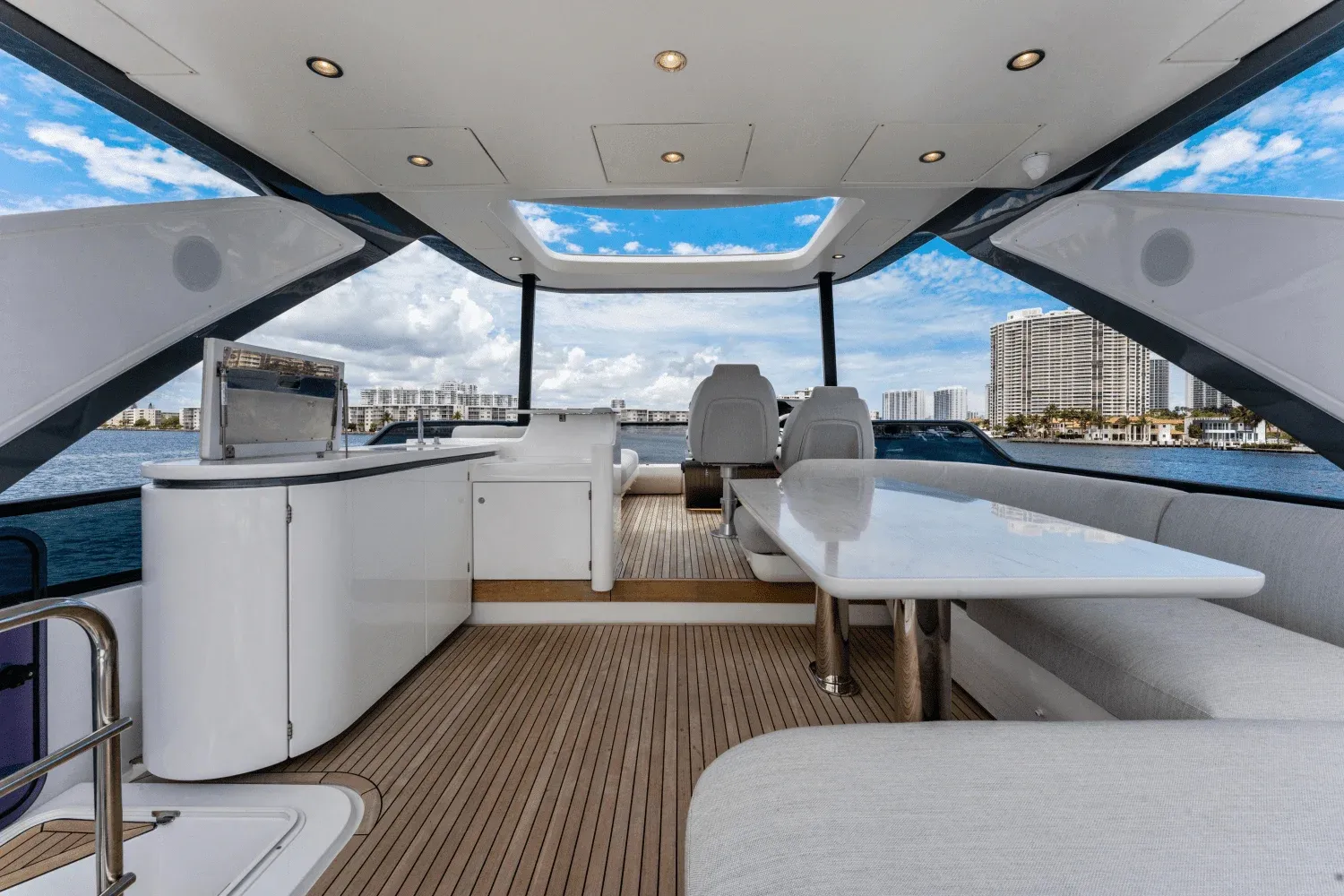 2023 Azimut 68 FLY Image Thumbnail #52