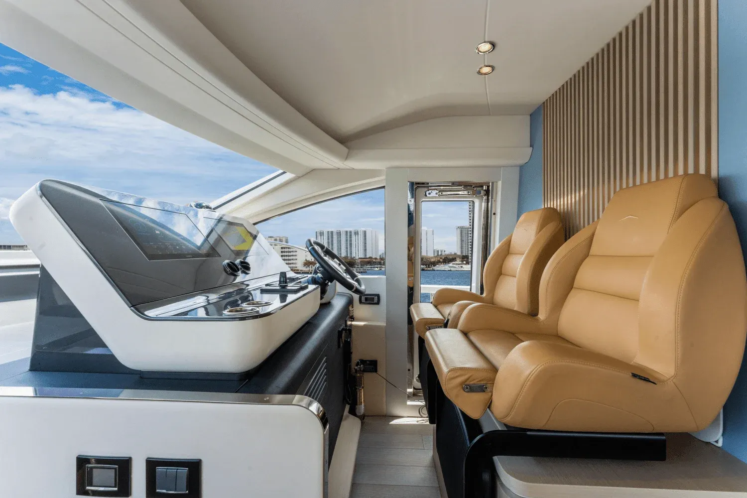 2023 Azimut 68 FLY Image Thumbnail #44