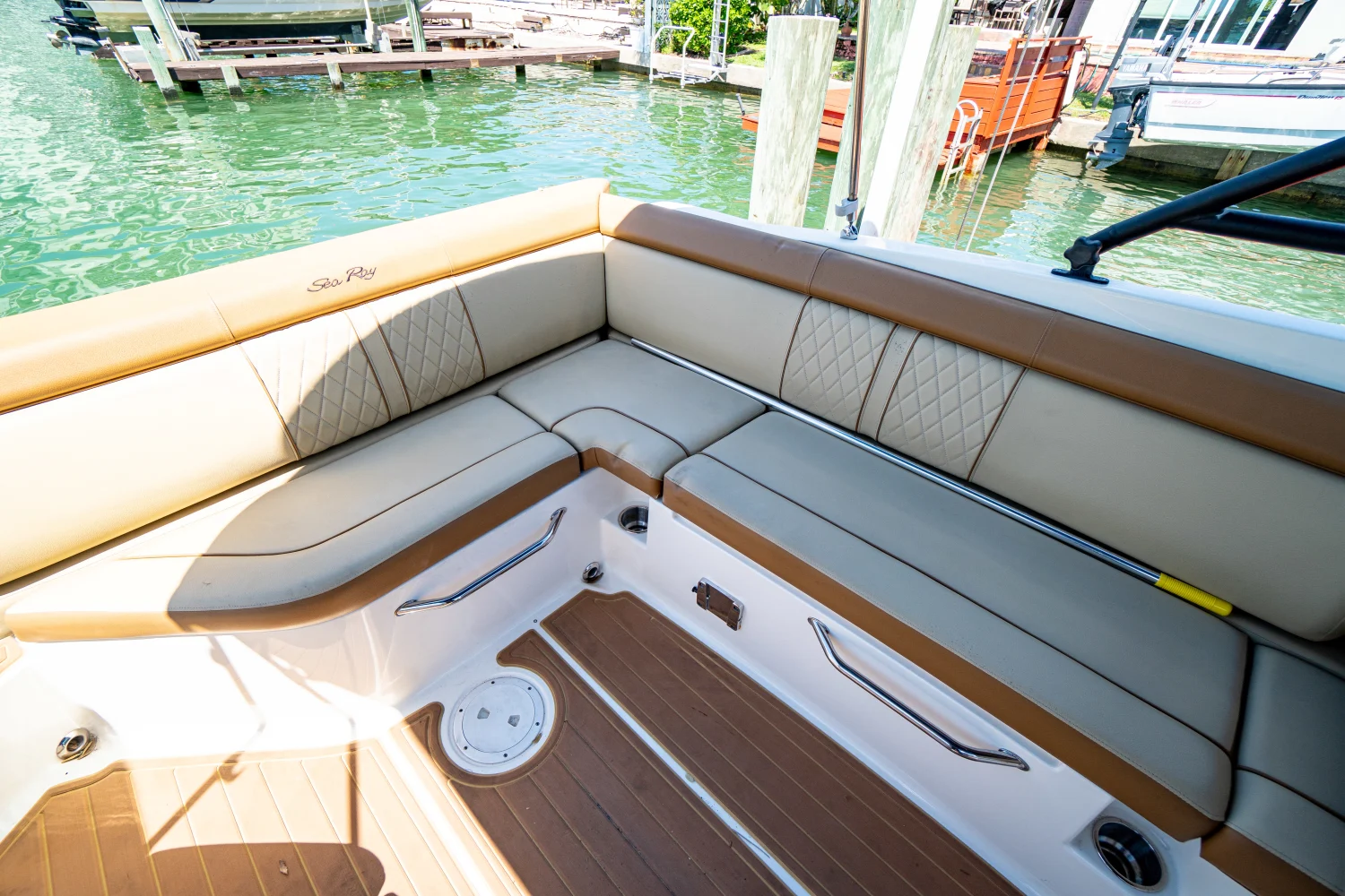 2015 Sea Ray
                                                             270 SUNDECK Image Thumbnail #13