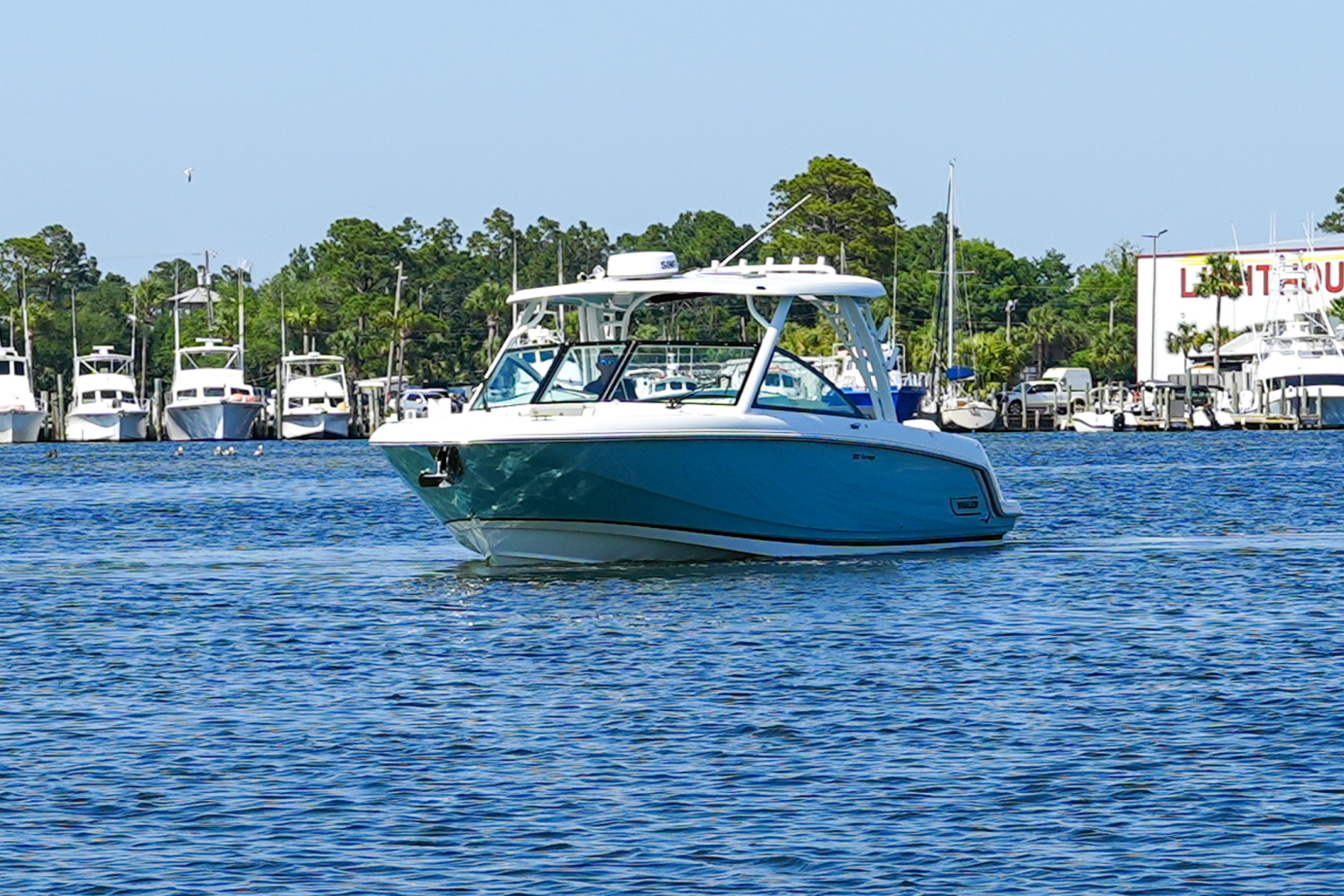 2024 Boston Whaler 320 Vantage Image Thumbnail #3