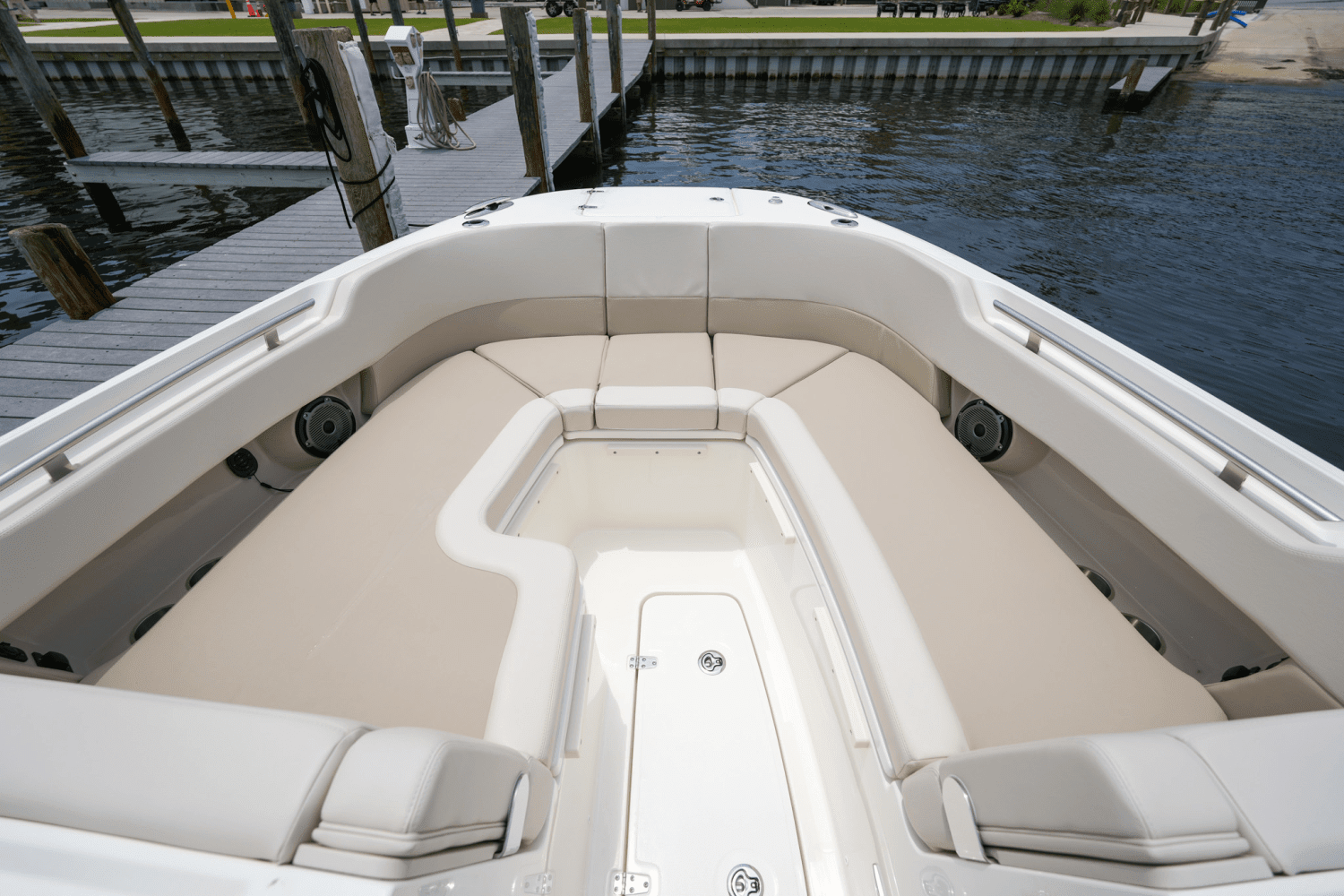 2024 Boston Whaler 320 Vantage Image Thumbnail #9