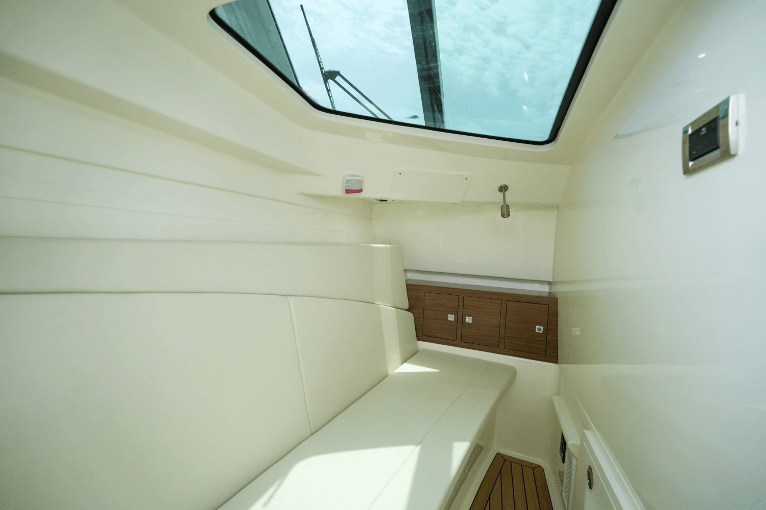 2024 Boston Whaler 320 Vantage Image Thumbnail #22