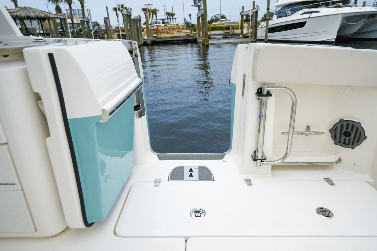 2024 Boston Whaler 320 Vantage Image Thumbnail #37