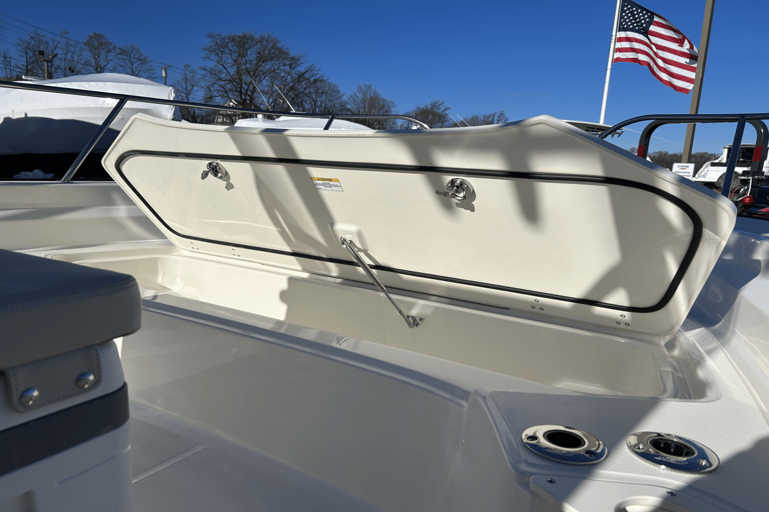 2024 Boston Whaler 210 Montauk Image Thumbnail #13