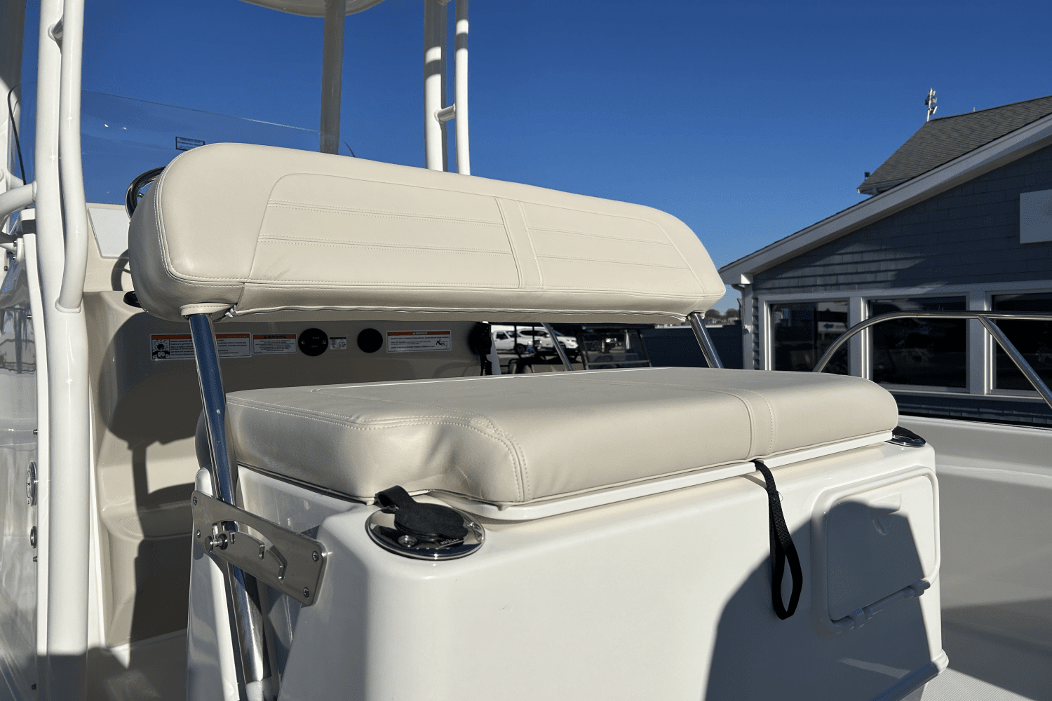 2024 Boston Whaler 210 Montauk Image Thumbnail #6