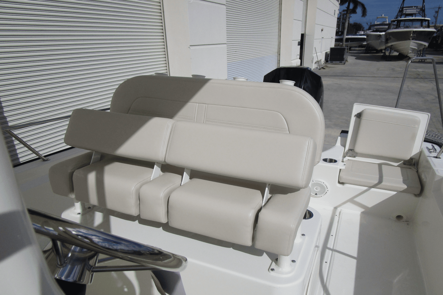 2024 Boston Whaler 210 Montauk Image Thumbnail #4