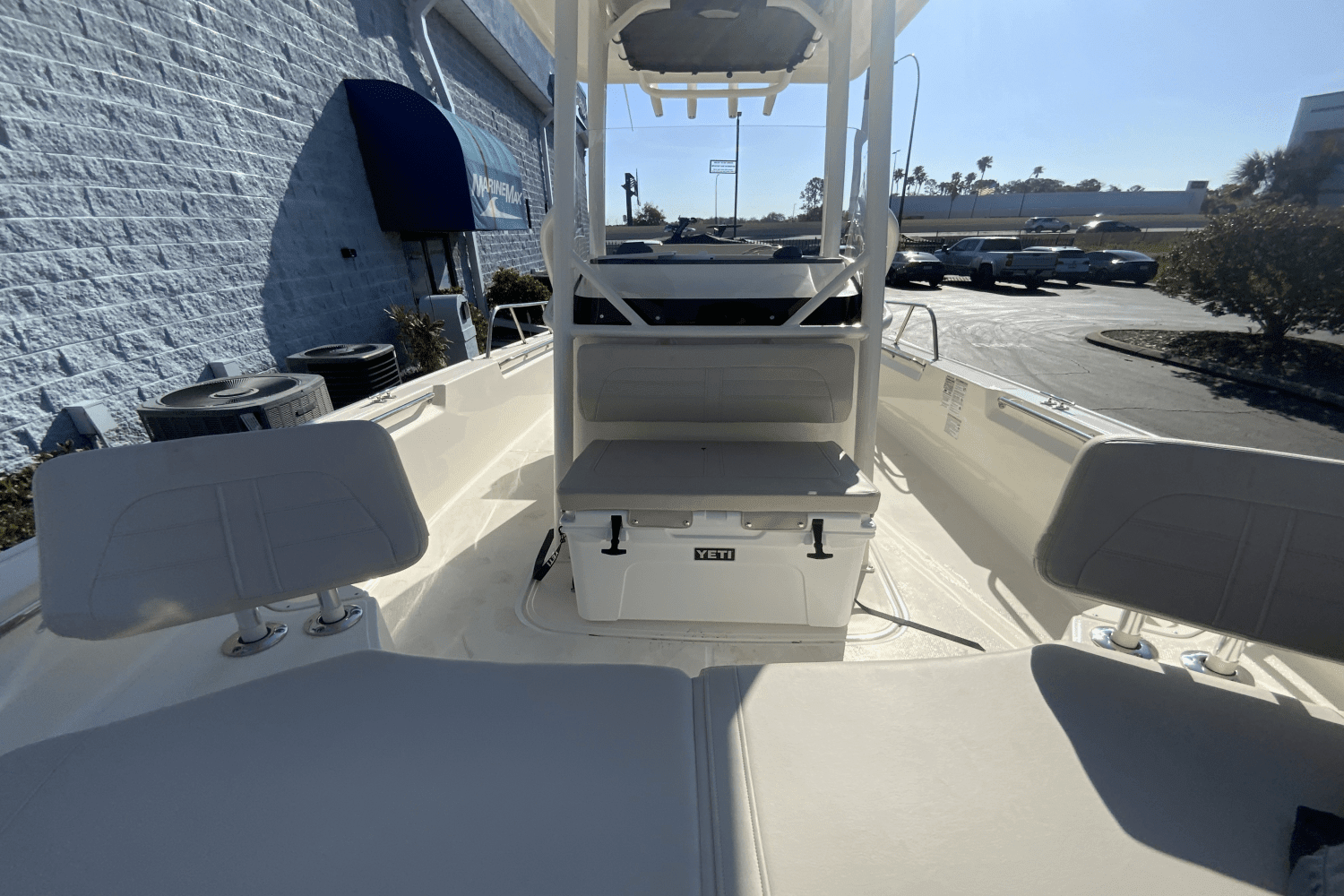 2024 Boston Whaler 210 Montauk Image Thumbnail #10