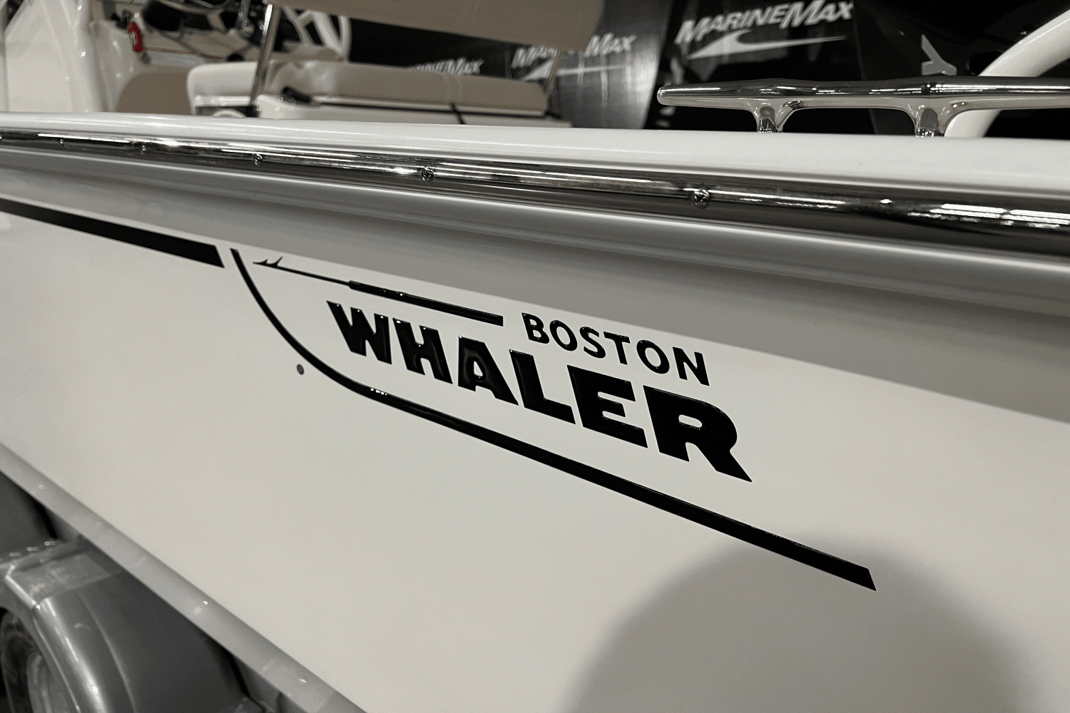 2024 Boston Whaler 210 Montauk Image Thumbnail #2