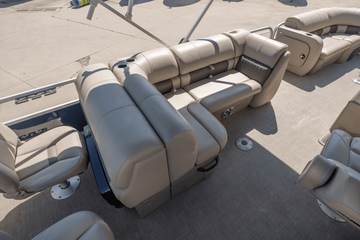 2022 Sun Tracker
                                                             SPORT FISH 22 DLX Image Thumbnail #19