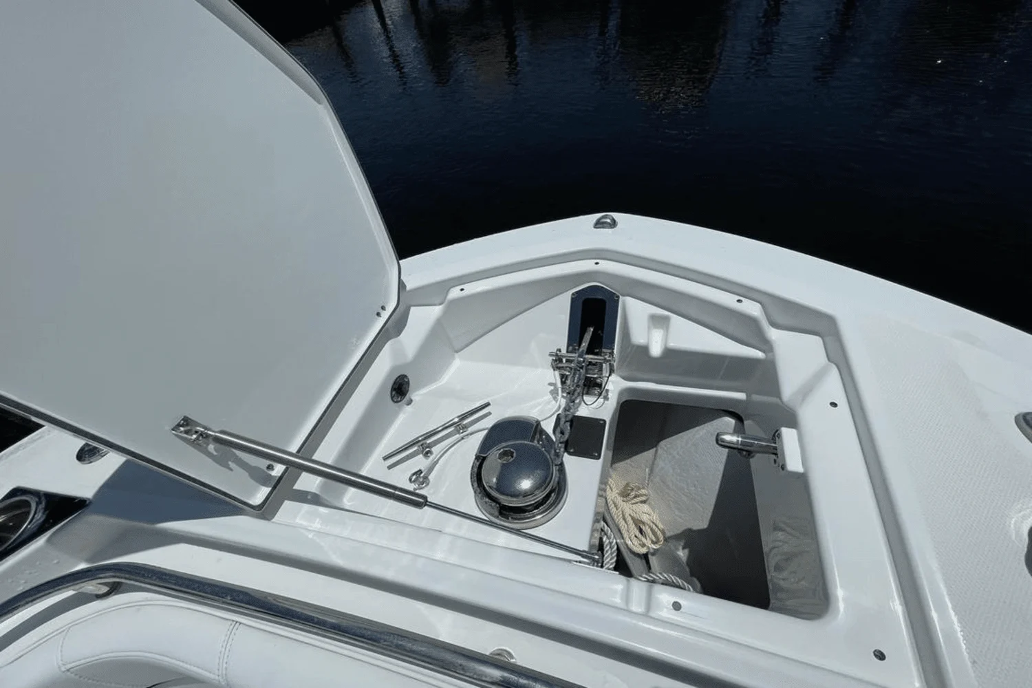 2021 Blackfin
                                                             272 Image Thumbnail #9