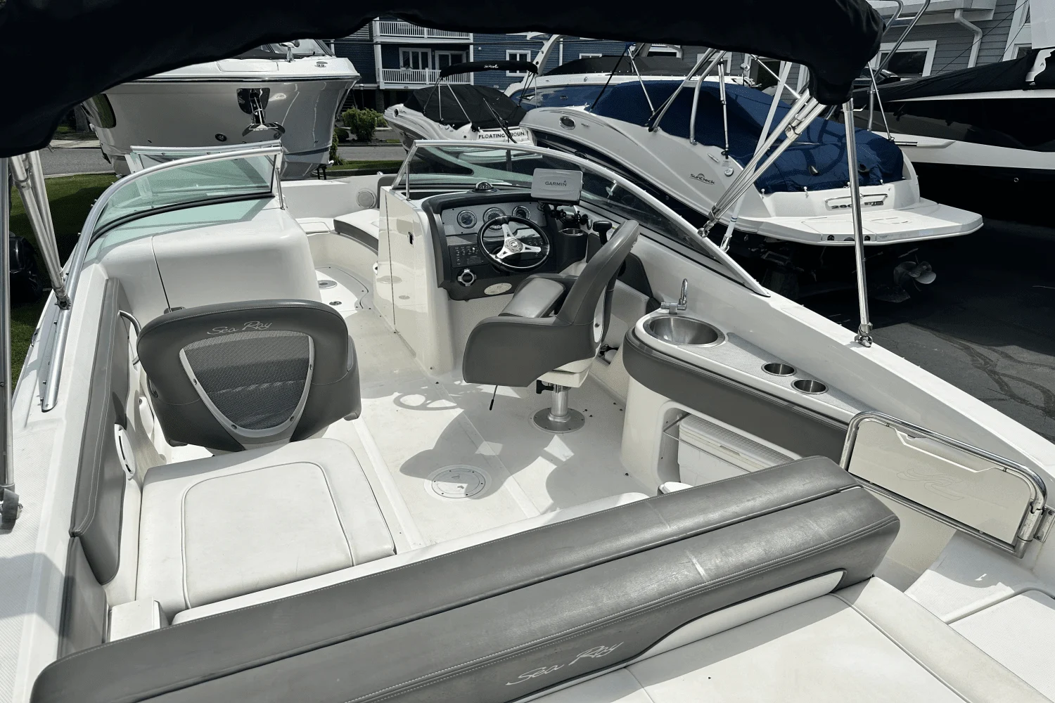 2011 Sea Ray 240 SUNDECK MarineMax Somers Point