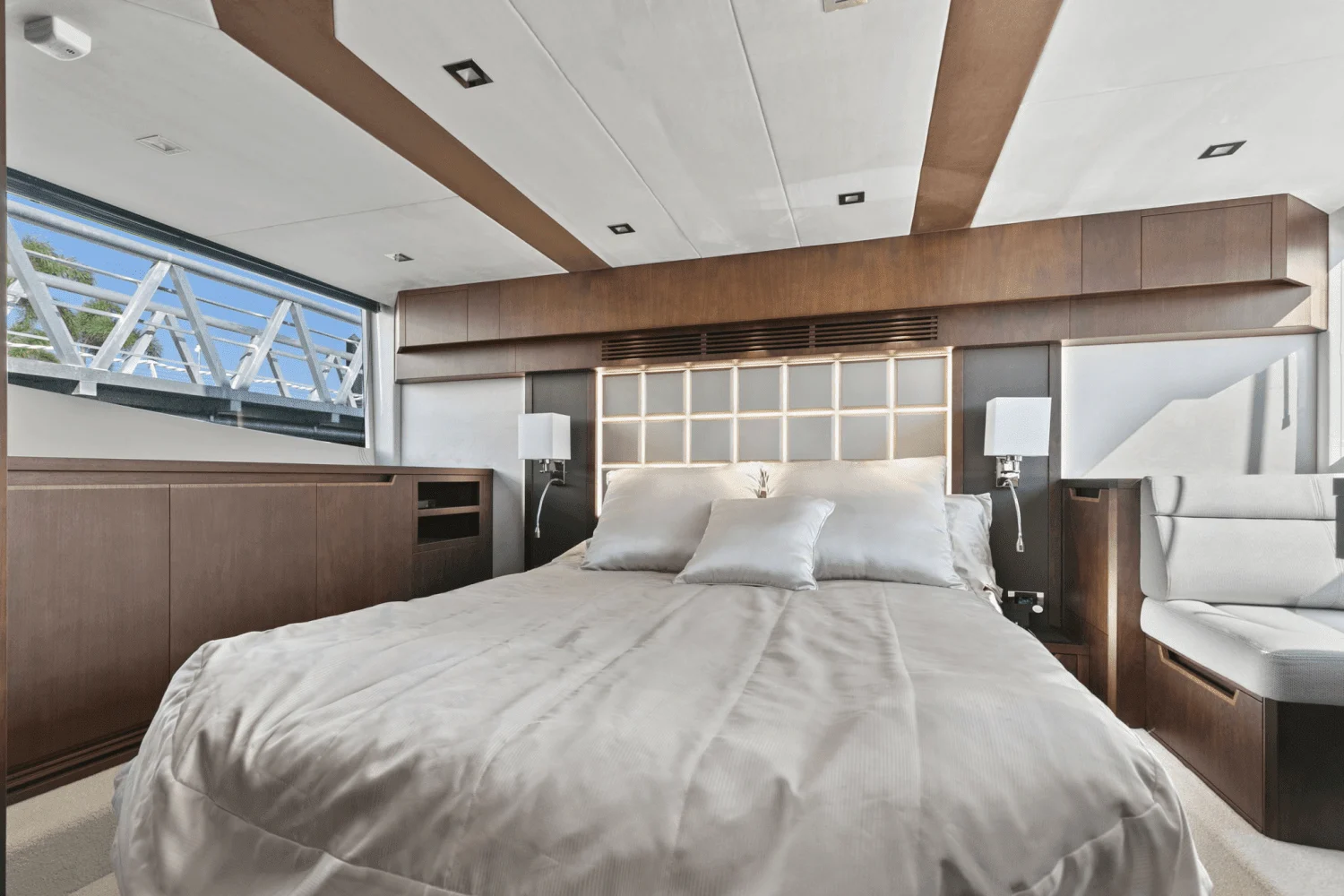 2022 Galeon
                                                             500 FLY Image Thumbnail #30