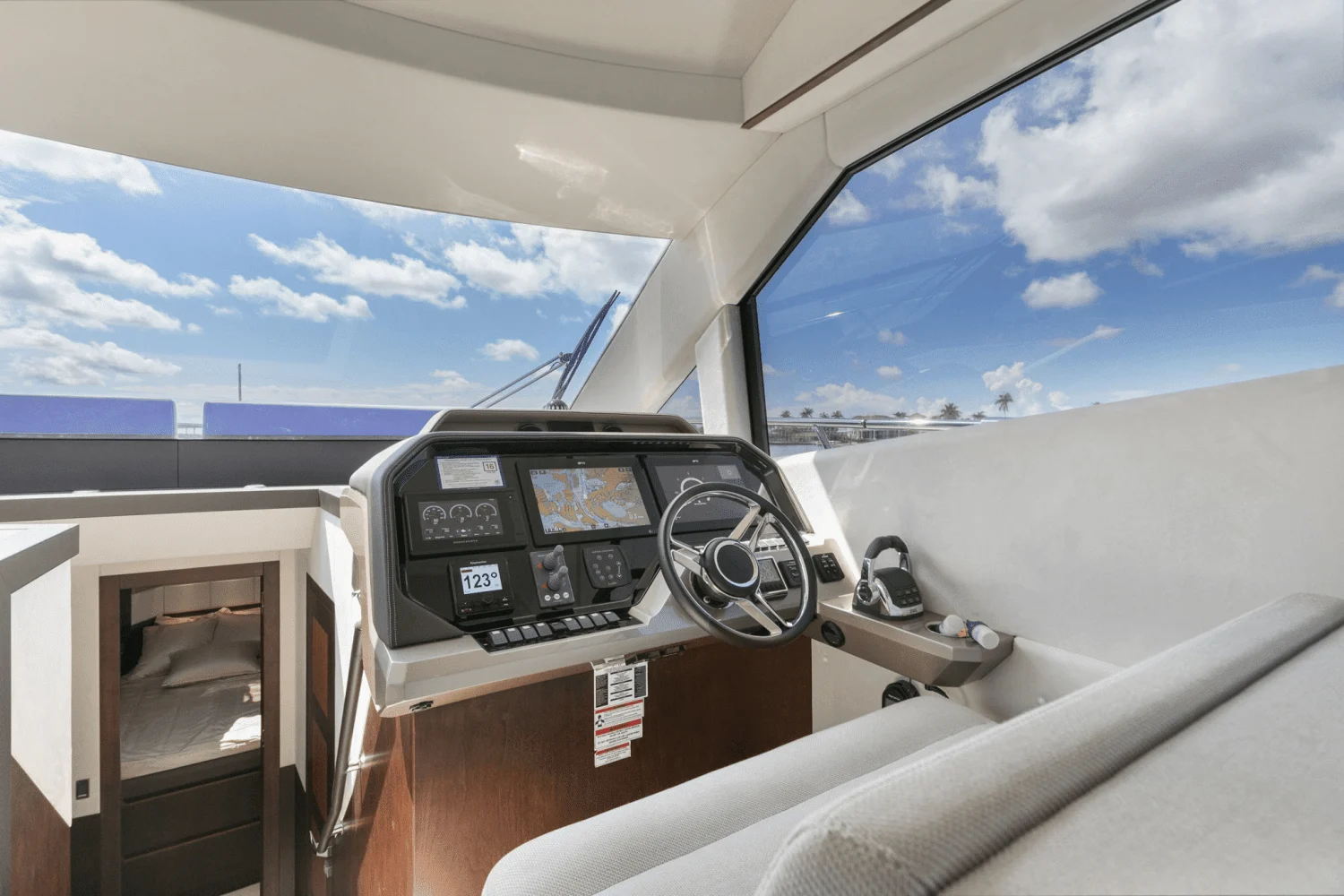 2022 Galeon
                                                             500 FLY Image Thumbnail #23