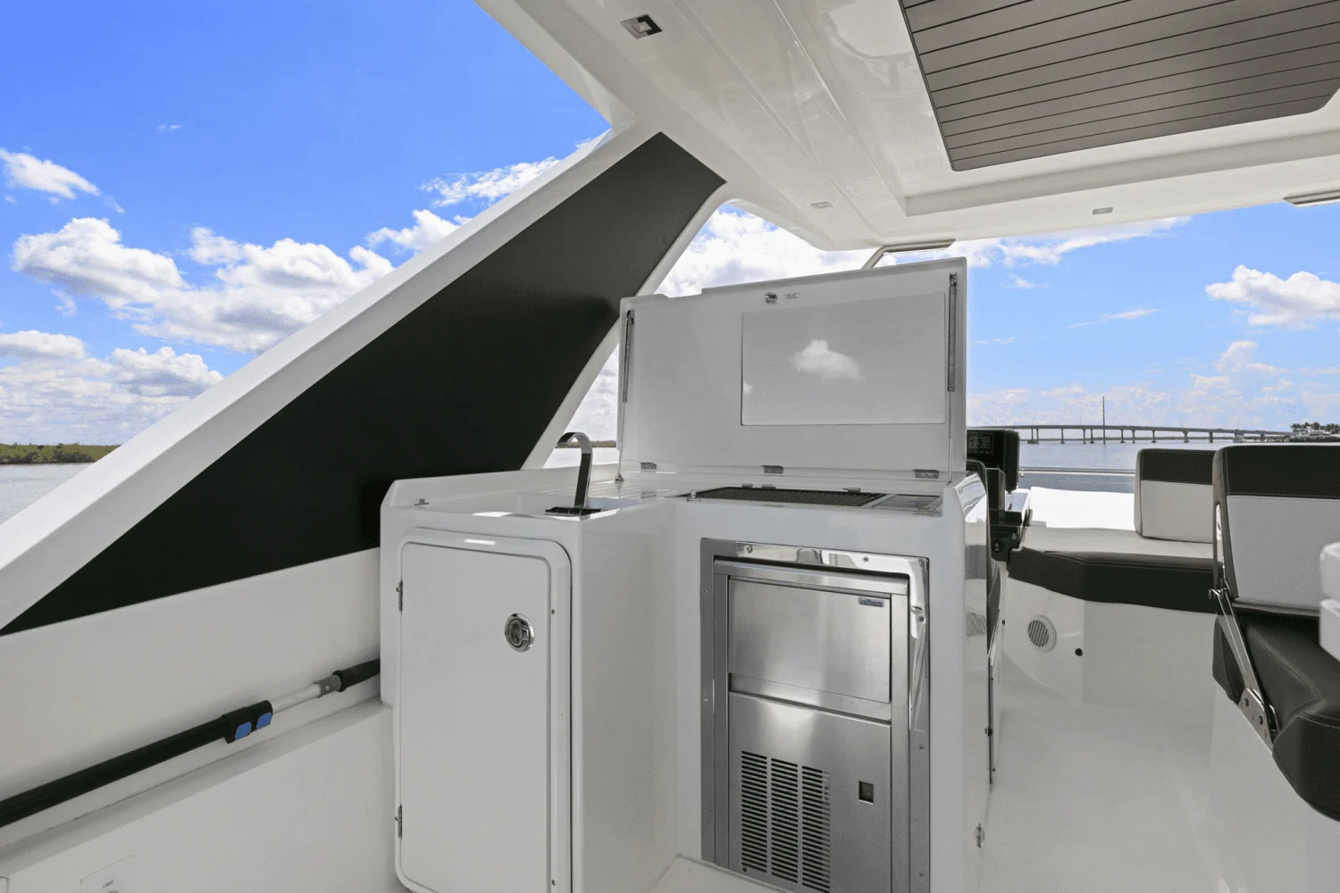 2022 Galeon
                                                             500 FLY Image Thumbnail #38