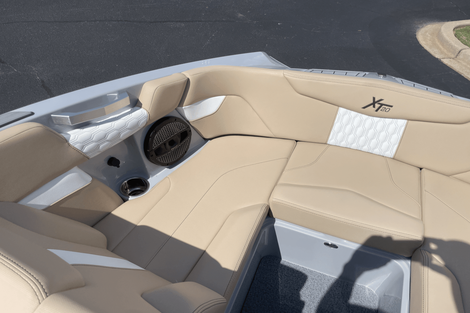 2024 Mastercraft XT20 Image Thumbnail #2