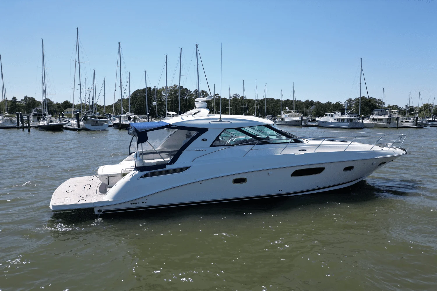 2011 Sea Ray 450 SUNDANCER Image Thumbnail #3