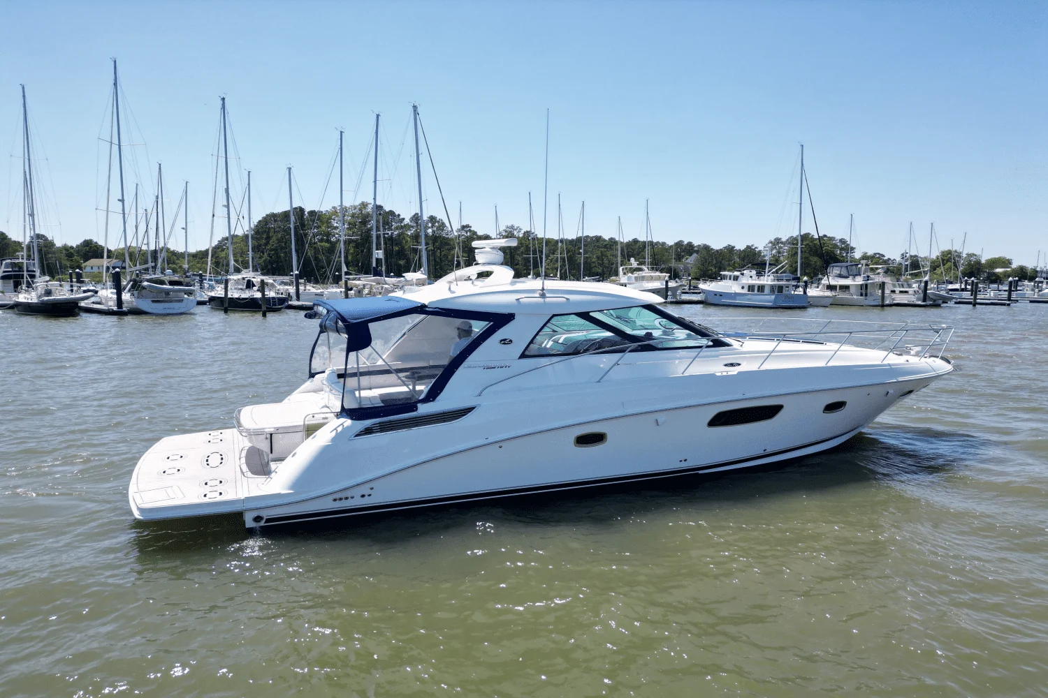 2011 Sea Ray 450 SUNDANCER Image Thumbnail #2