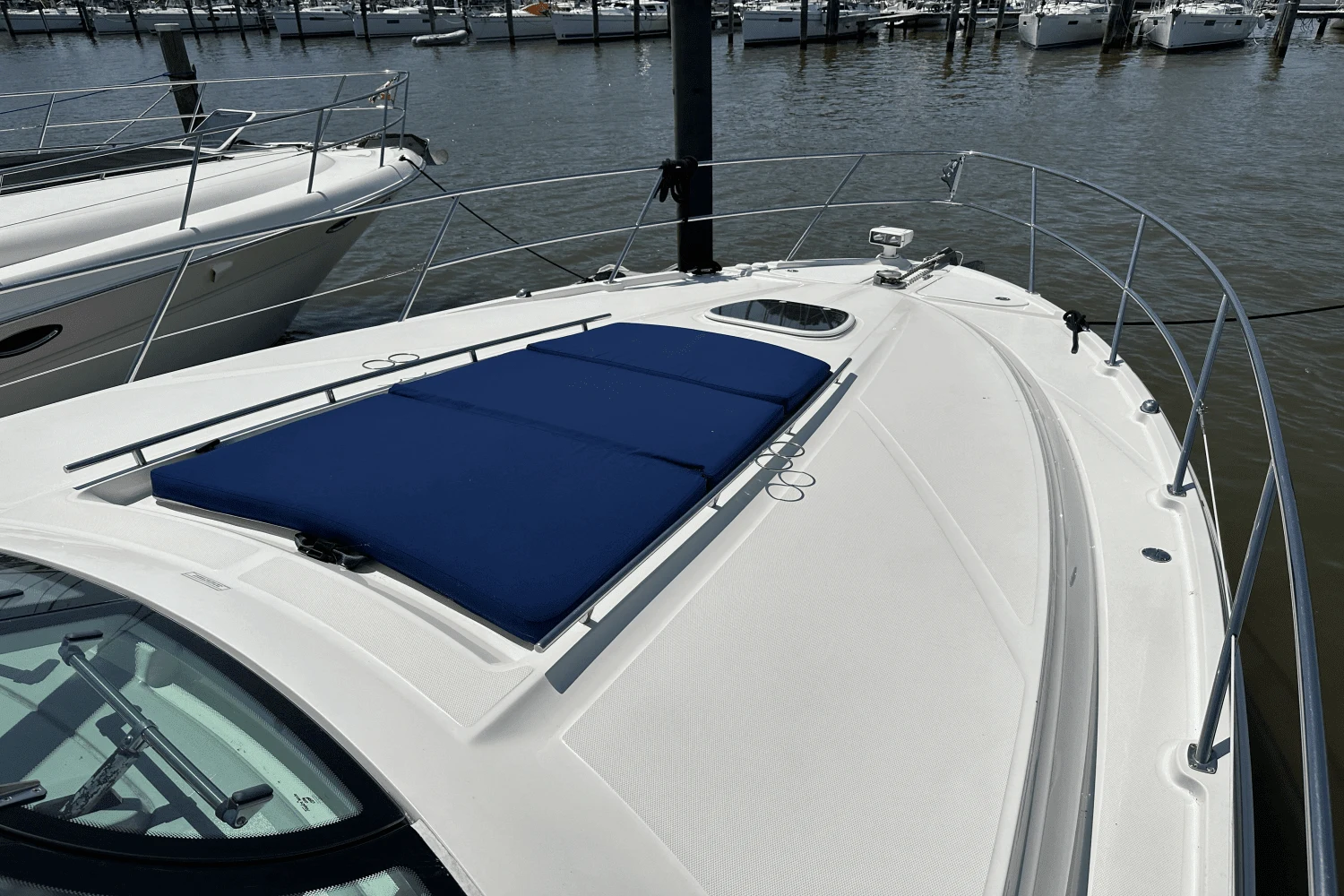 2011 Sea Ray 450 SUNDANCER Image Thumbnail #9