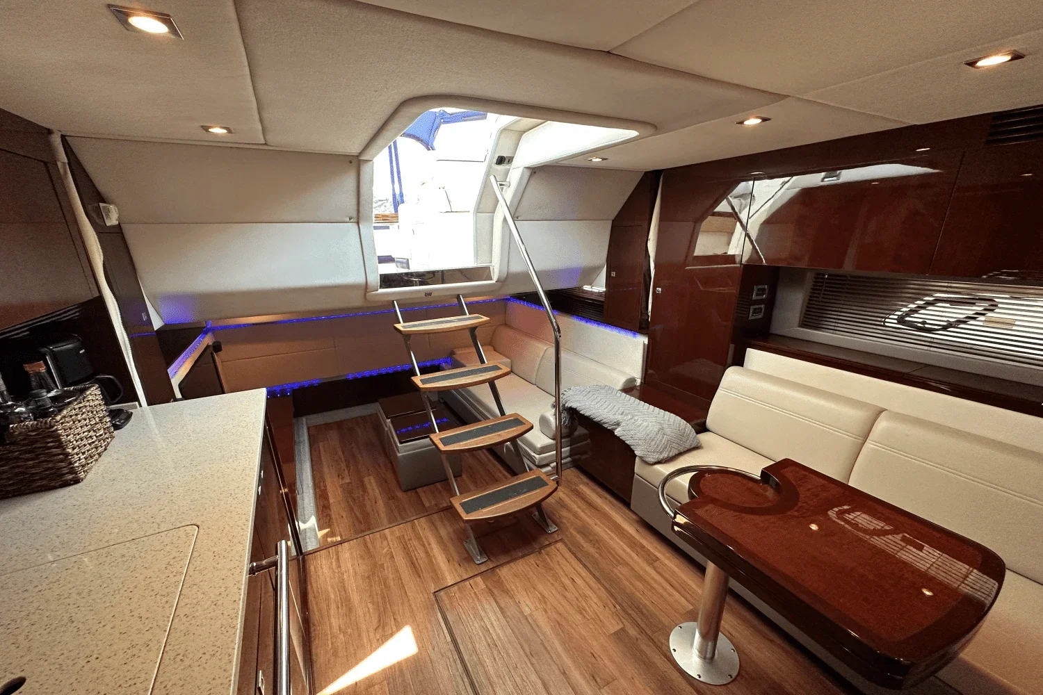 2011 Sea Ray 450 SUNDANCER Image Thumbnail #28