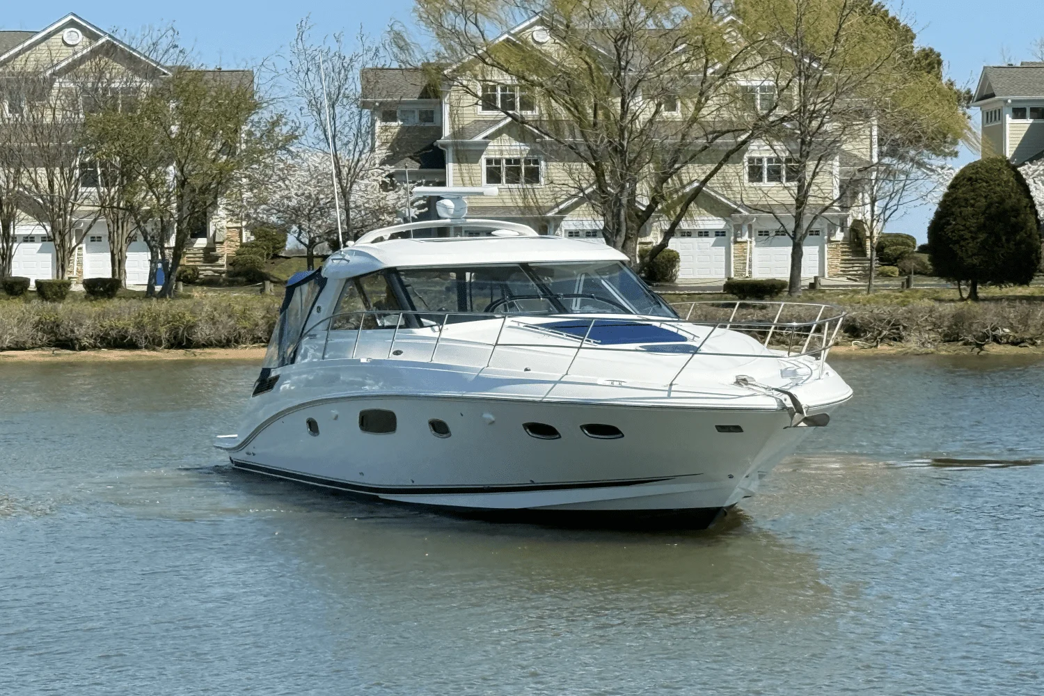 2011 Sea Ray 450 SUNDANCER Image Thumbnail #3