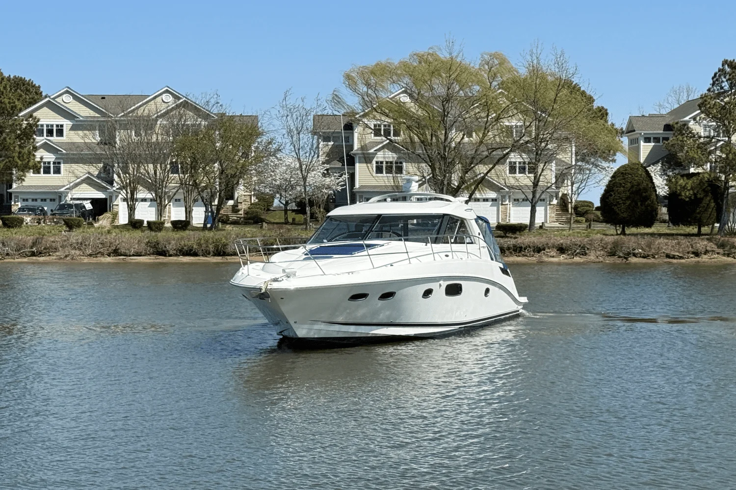 2011 Sea Ray 450 SUNDANCER Image Thumbnail #2