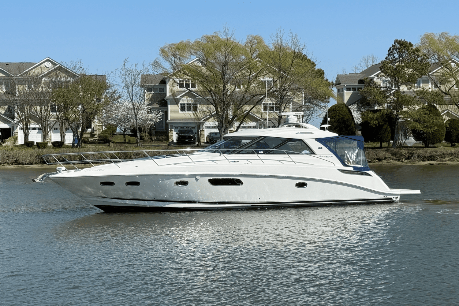 2011 Sea Ray 450 SUNDANCER Image Thumbnail #0
