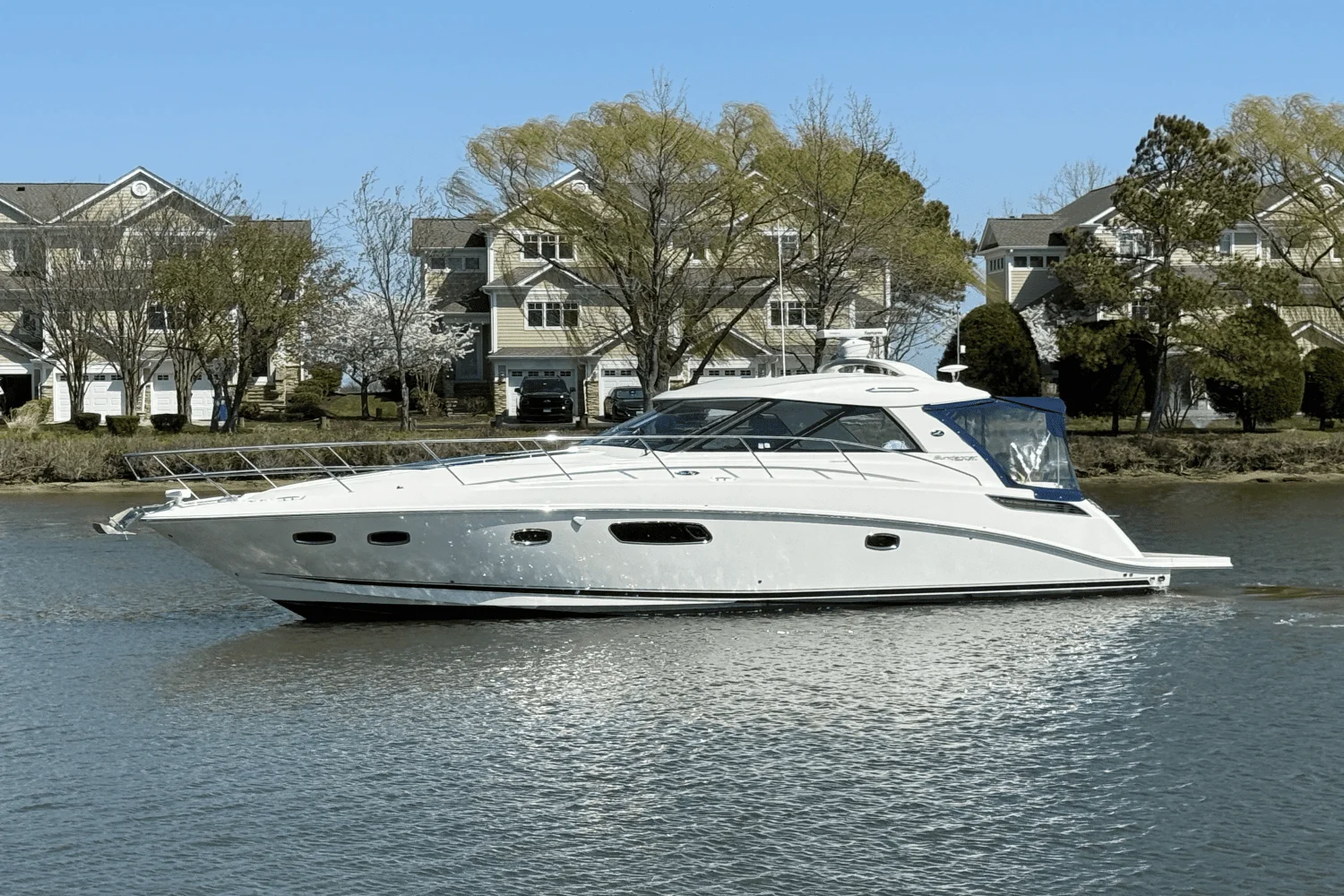 2011 Sea Ray 450 SUNDANCER Image Thumbnail #0