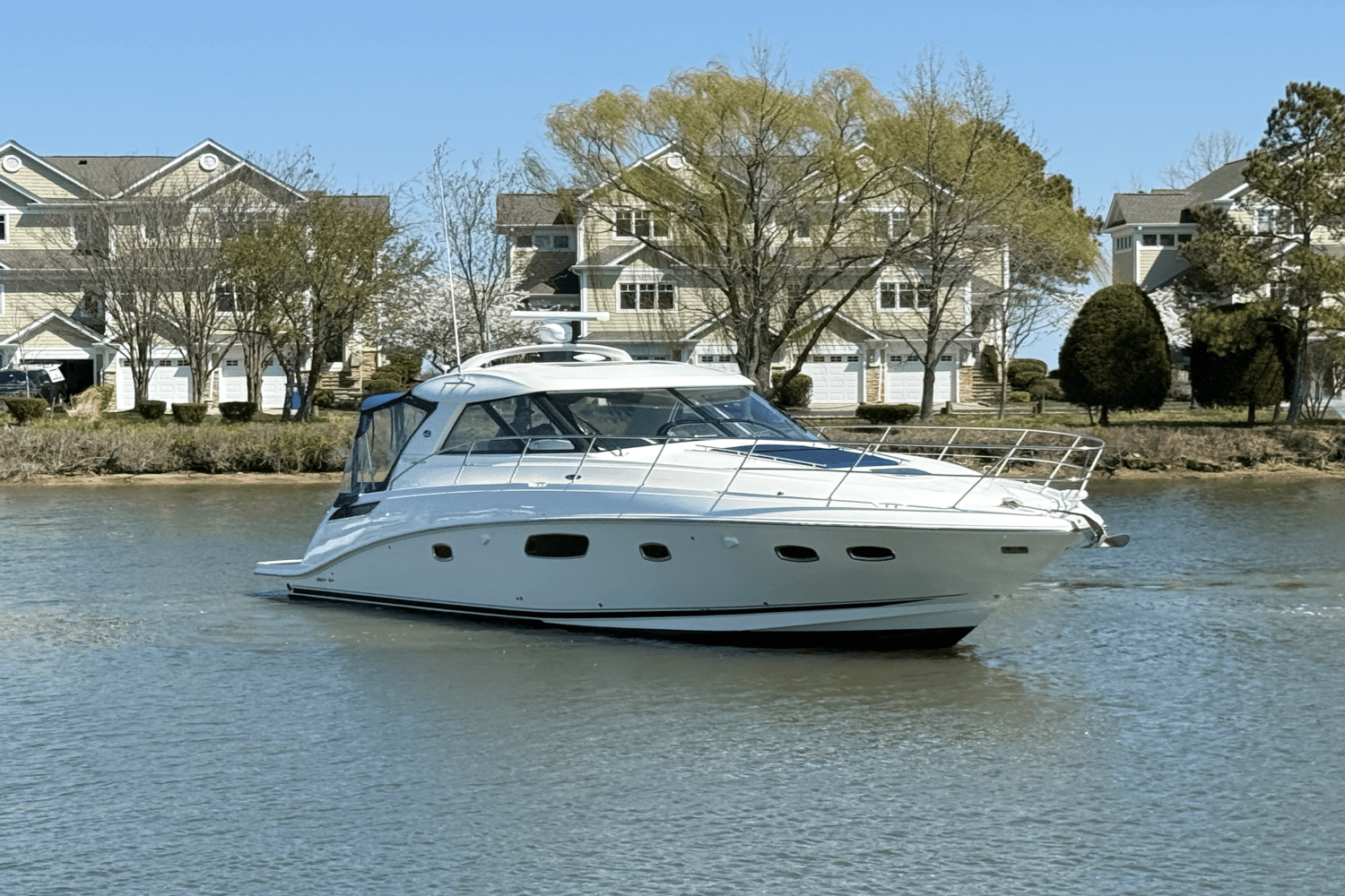 2011 Sea Ray 450 SUNDANCER Image Thumbnail #4