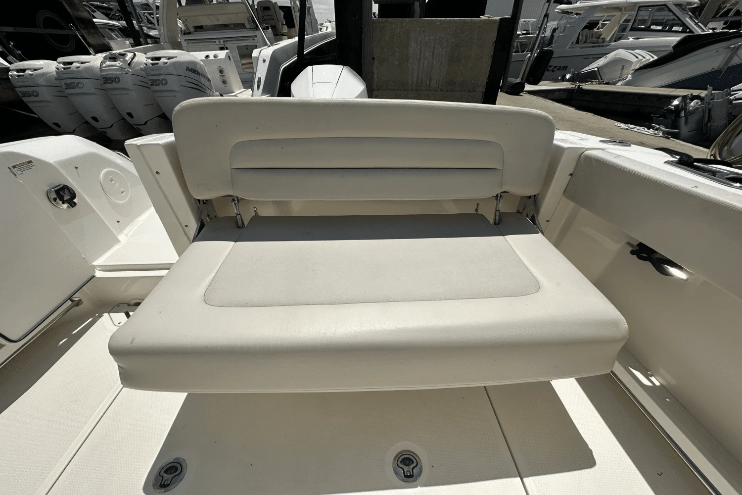 2018 Boston Whaler 230 Vantage Marinemax Naples