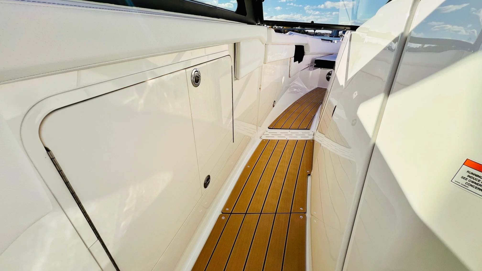 2022 Sea Ray 400 SLX Image Thumbnail #42