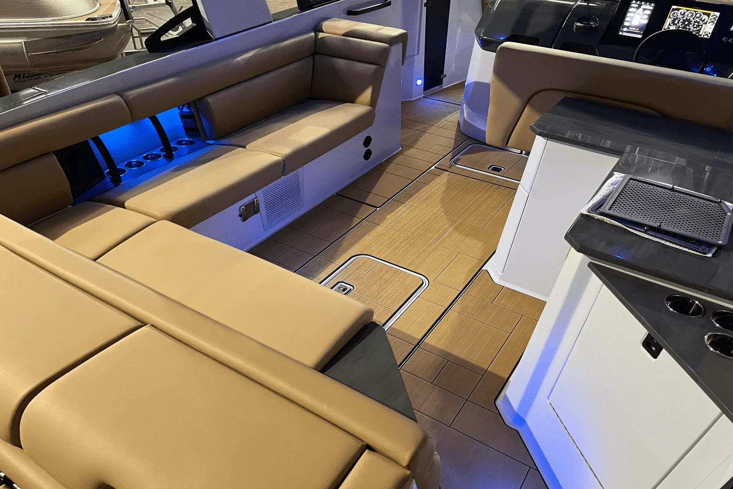 2024 Aviara AV32 Image Thumbnail #8