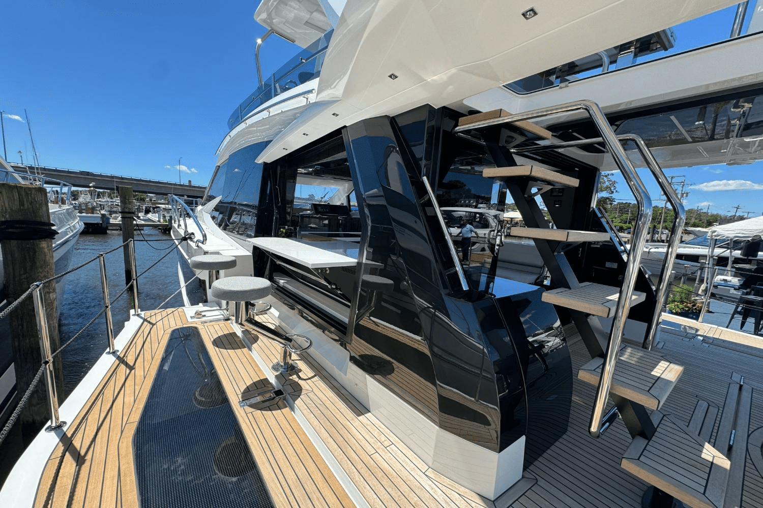 Thumbnail 4 for 2024 Galeon 500 FLY