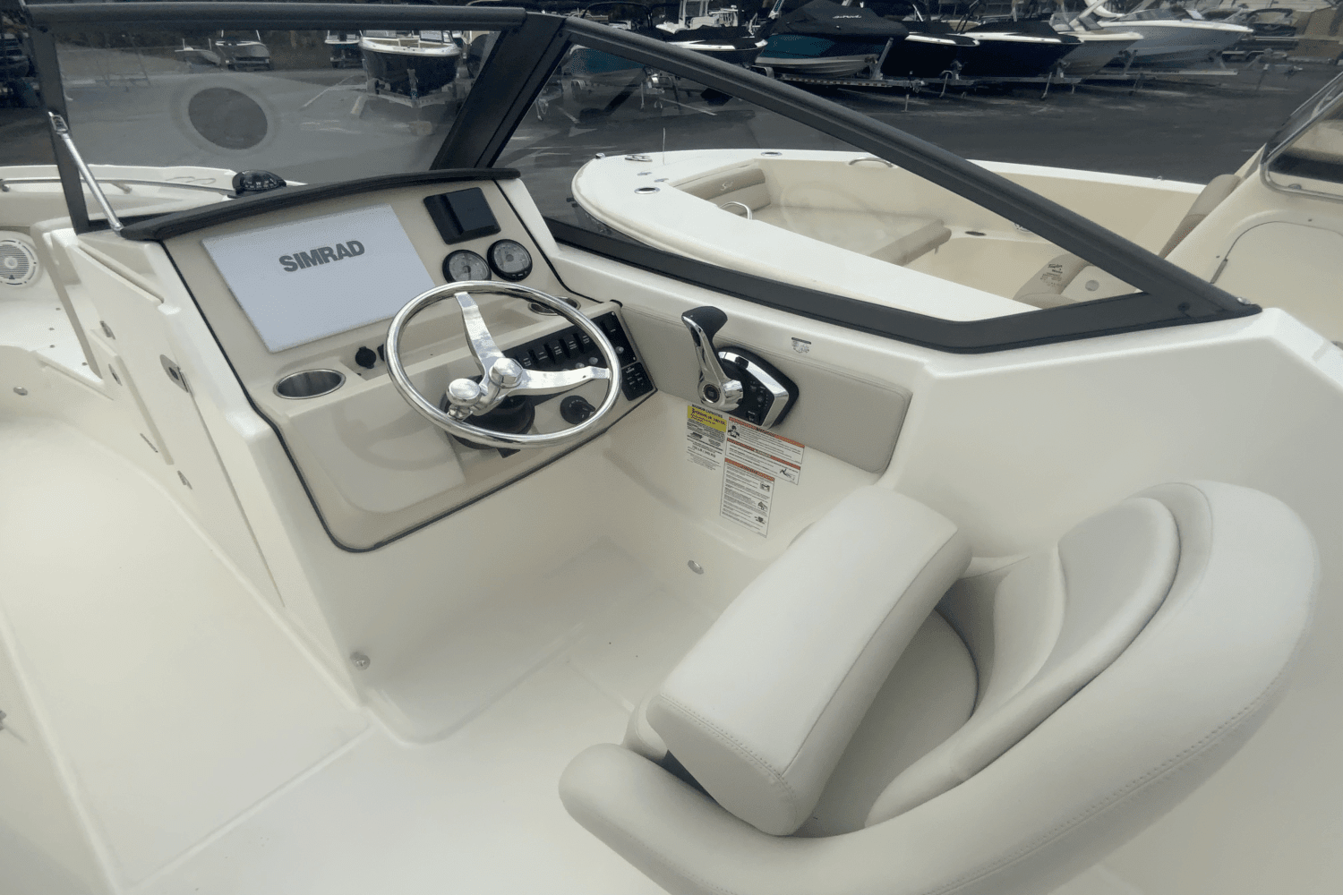 2024 Boston Whaler 210 Vantage Image Thumbnail #5