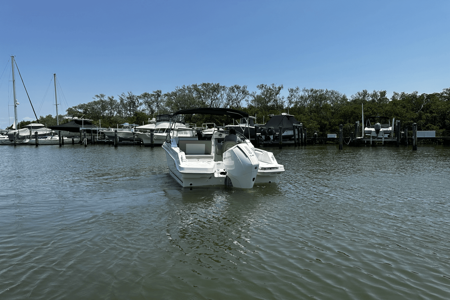 2024 Boston Whaler 210 Vantage Image Thumbnail #5