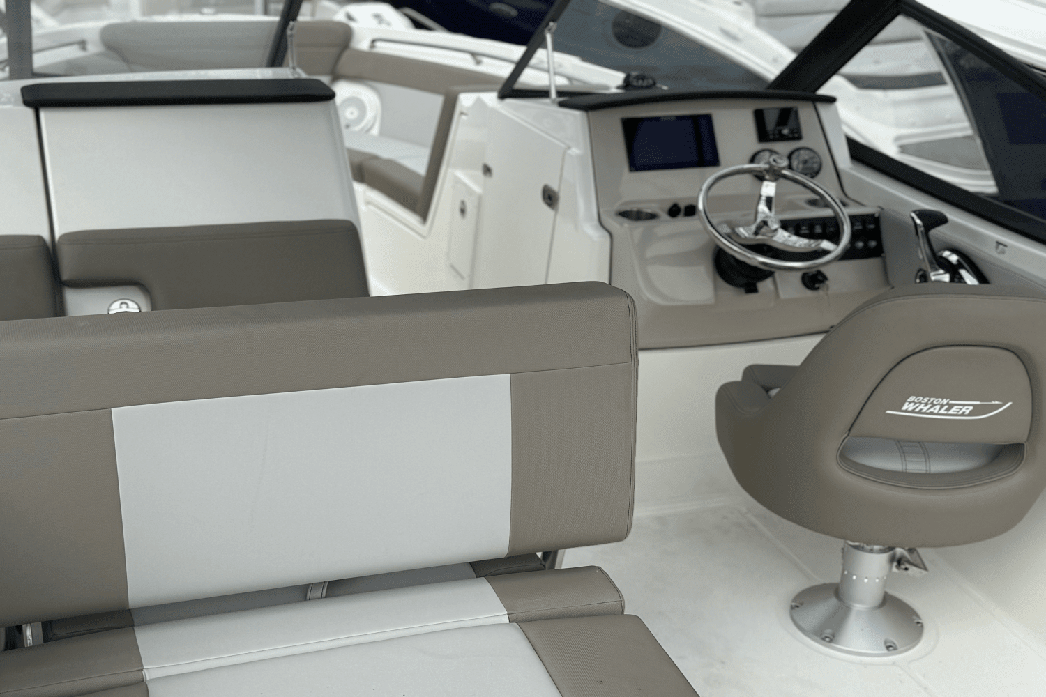 2024 Boston Whaler 210 Vantage Image Thumbnail #14