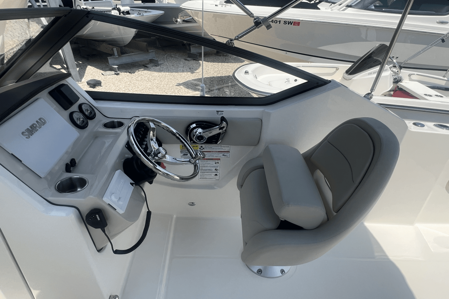 2024 Boston Whaler 210 Vantage Image Thumbnail #11