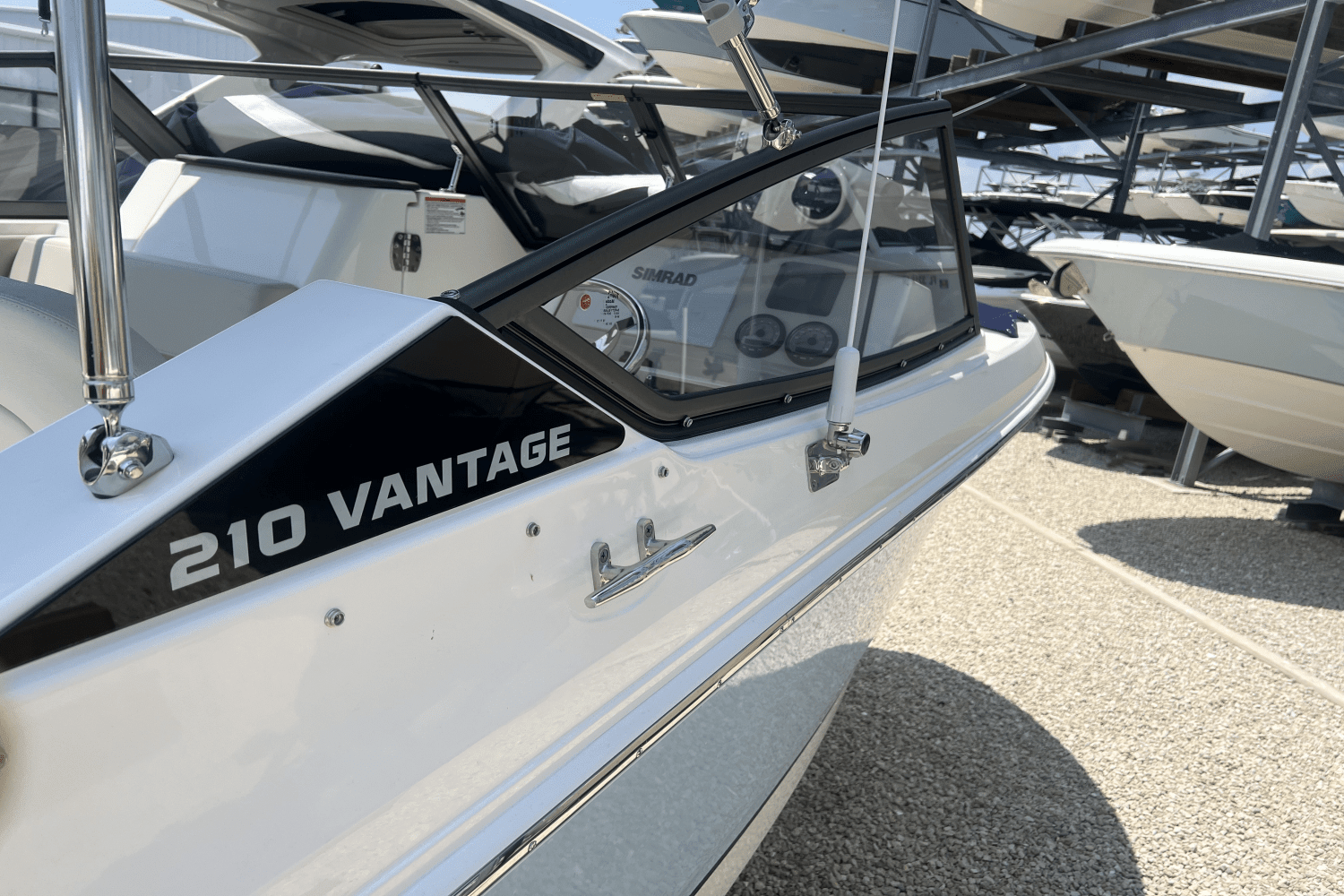 2024 Boston Whaler 210 Vantage Image Thumbnail #6