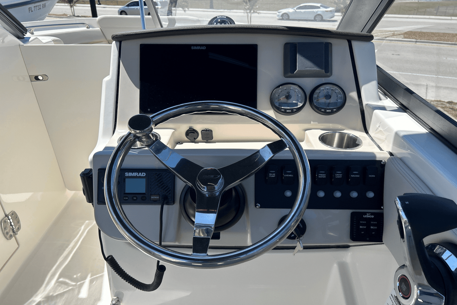 2024 Boston Whaler 210 Vantage Image Thumbnail #10