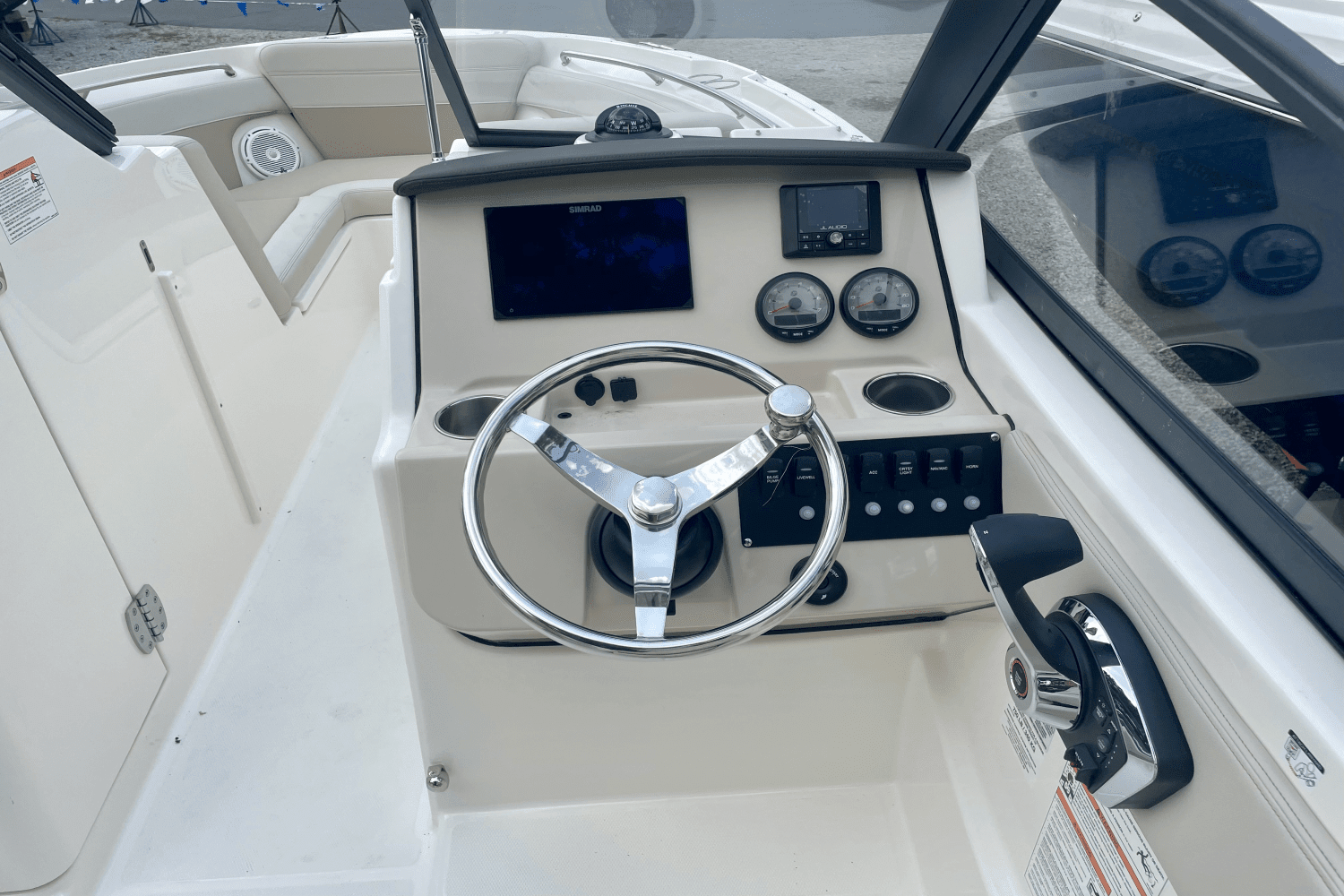 2024 Boston Whaler 210 Vantage Image Thumbnail #17