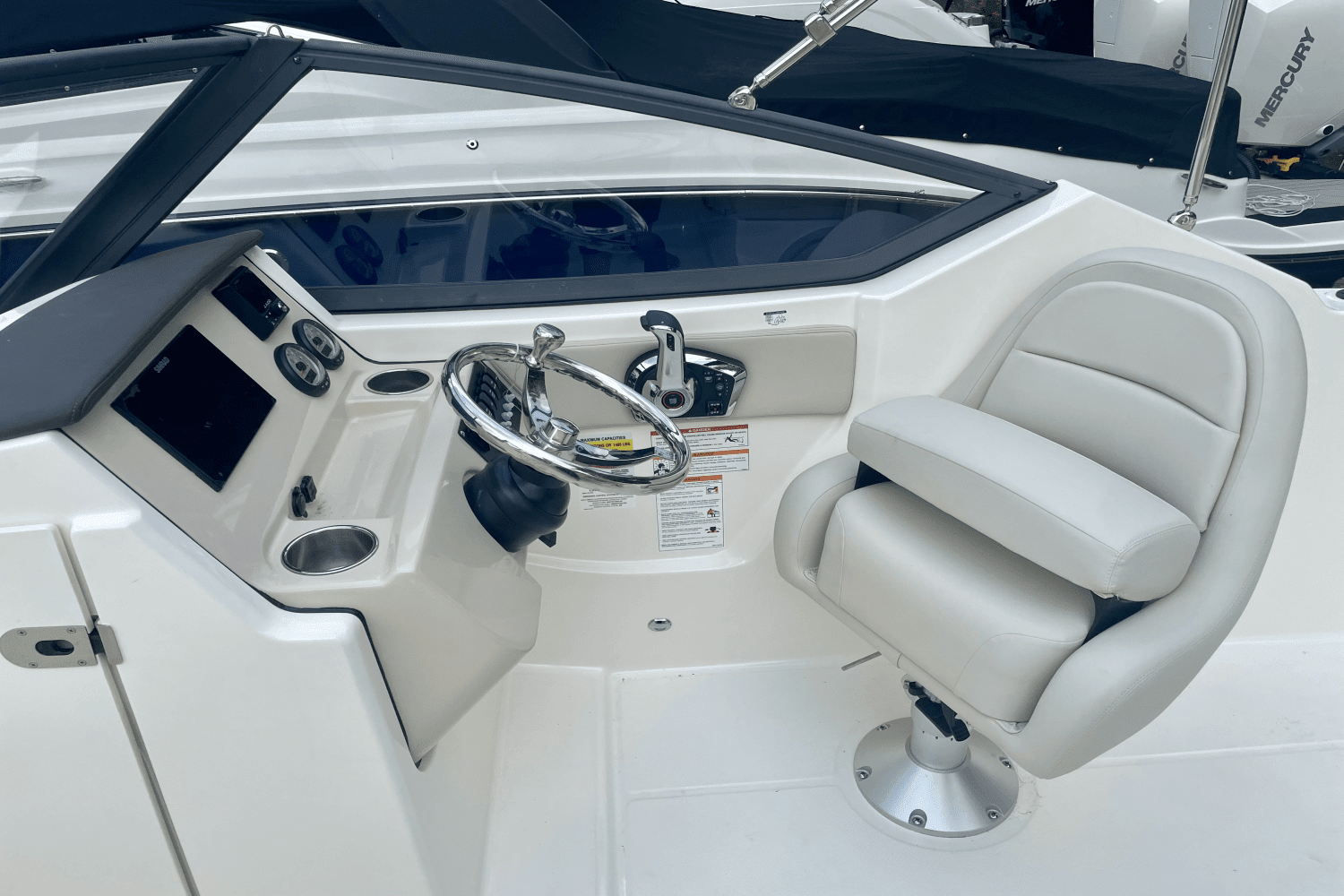 2024 Boston Whaler 210 Vantage Image Thumbnail #18