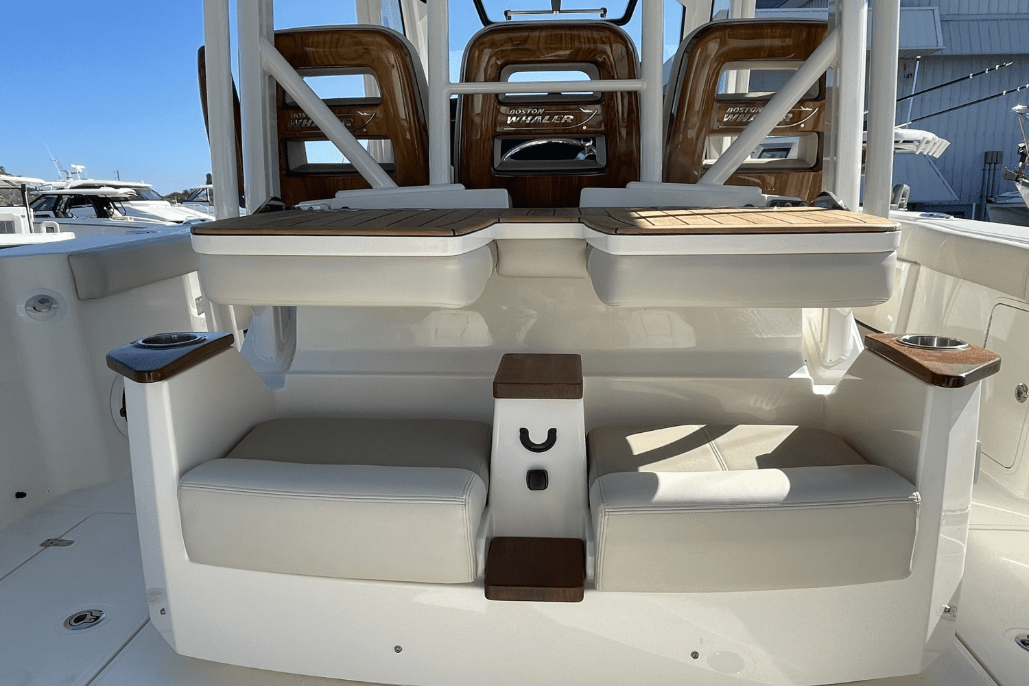 2024 Boston Whaler 360 Outrage Image Thumbnail #10