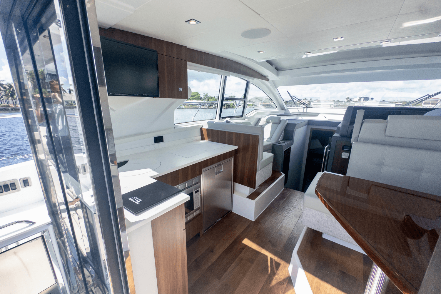 2024 Cruisers Yachts 42 Cantius Image Thumbnail #31