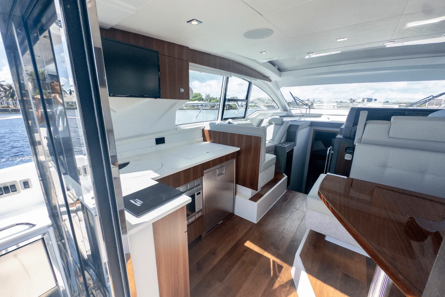 2024 Cruisers Yachts 42 Cantius Image Thumbnail #31