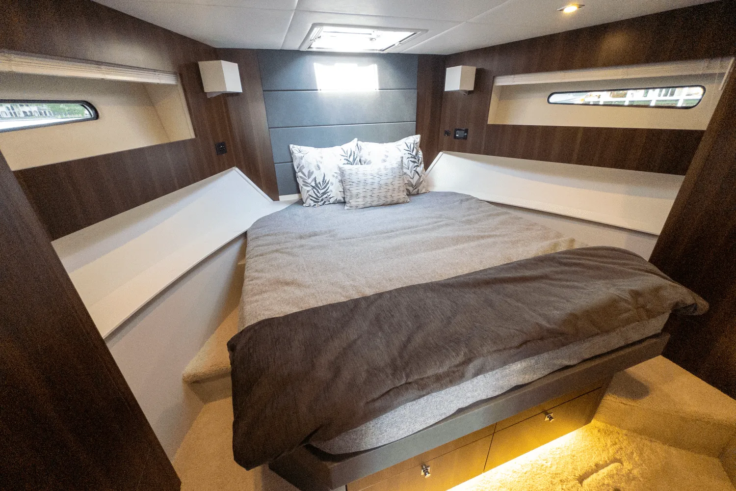 2024 Cruisers Yachts 42 Cantius Image Thumbnail #58