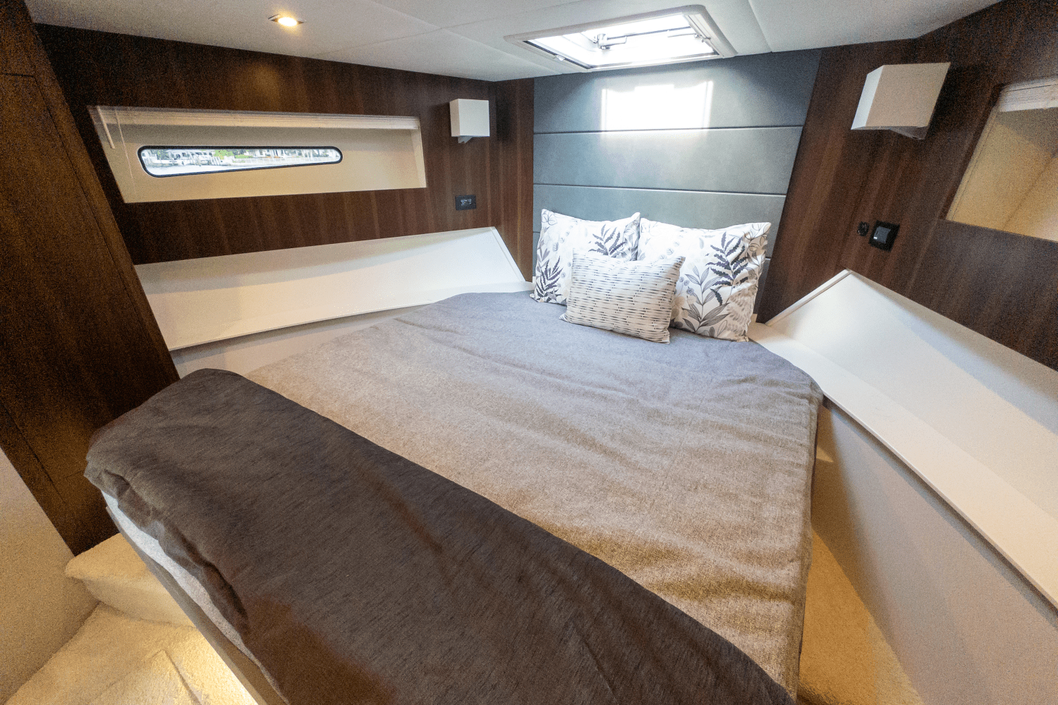 2024 Cruisers Yachts 42 Cantius Image Thumbnail #59
