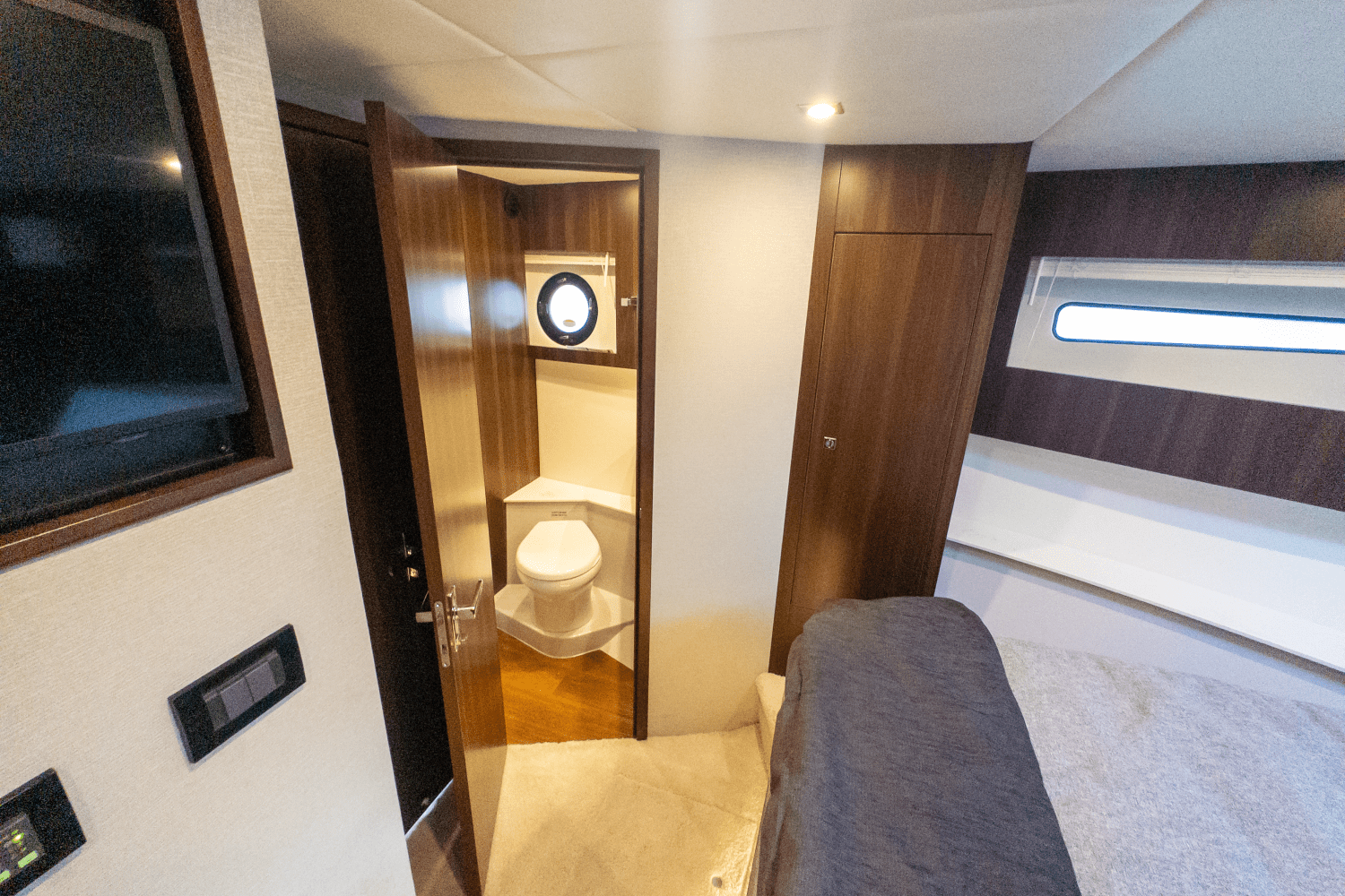 2024 Cruisers Yachts 42 Cantius Image Thumbnail #61
