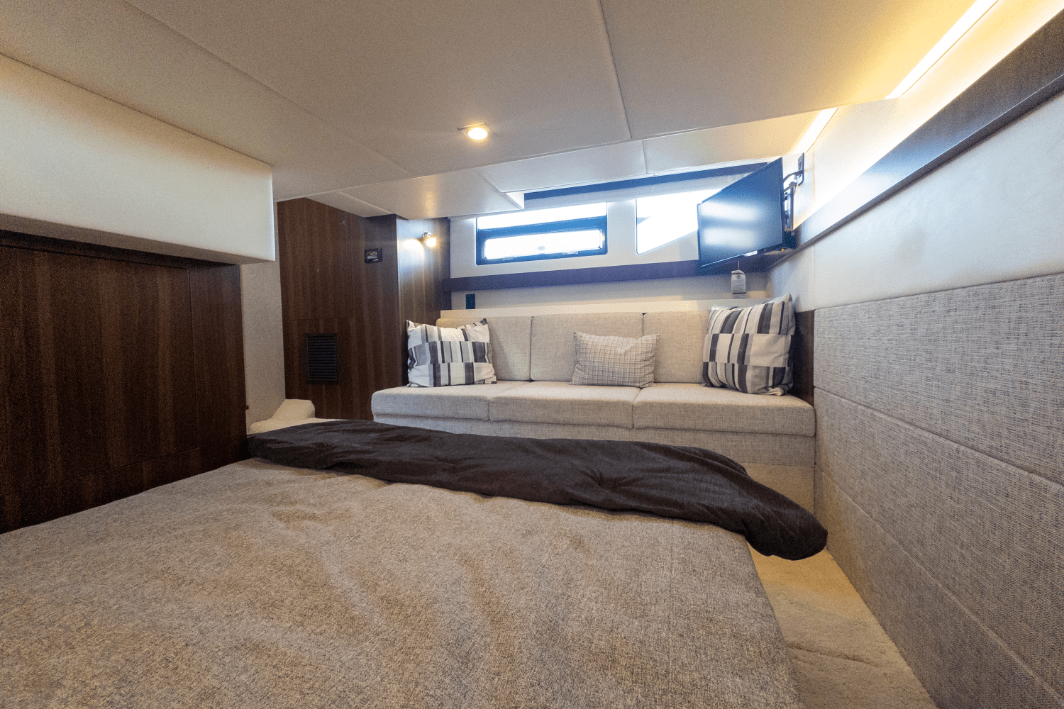 2024 Cruisers Yachts 42 Cantius Image Thumbnail #53